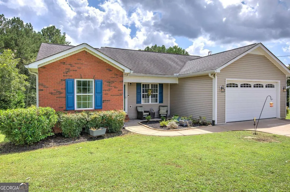 152 Brewer RD Kingston, GA 30145