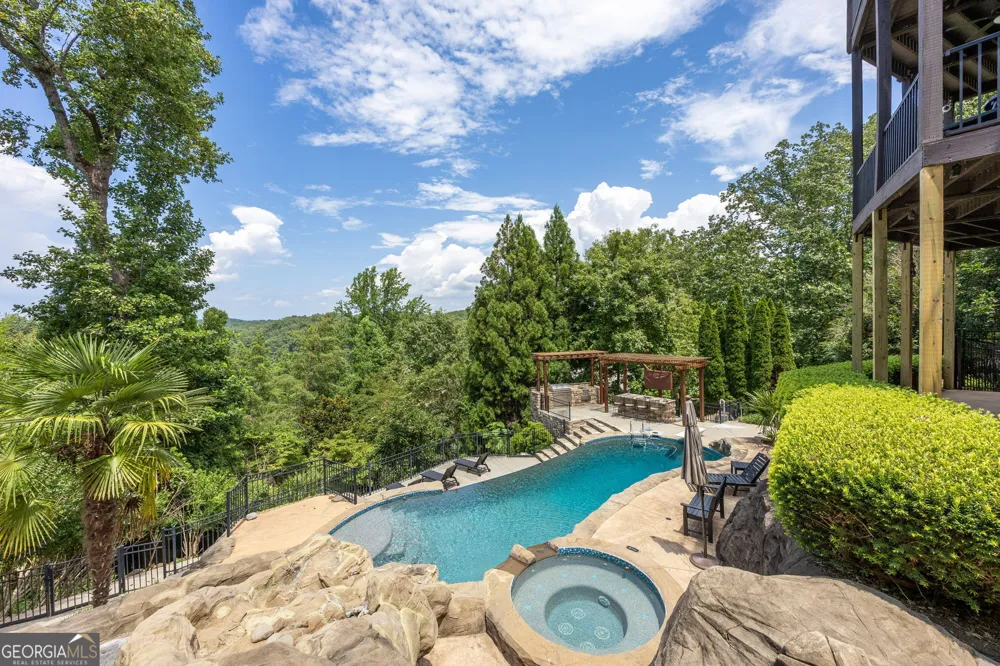 385 Pirkle Leake RD Dawsonville, GA 30534