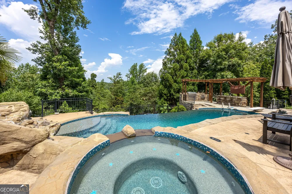 385 Pirkle Leake RD Dawsonville, GA 30534
