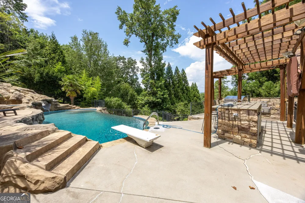 385 Pirkle Leake RD Dawsonville, GA 30534