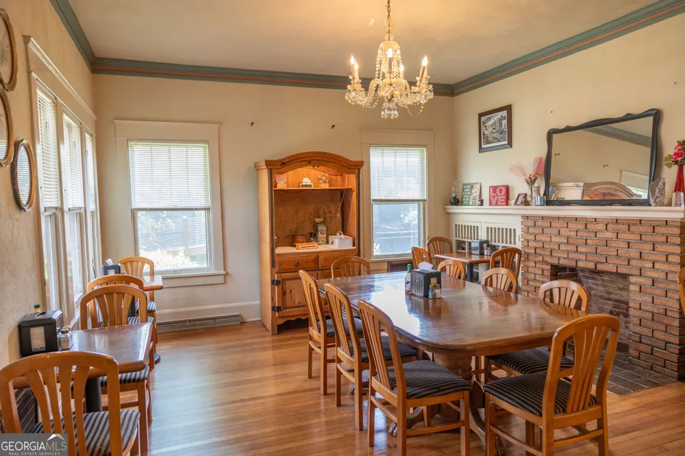 32 Toccoa AVE McCaysville, GA 30555