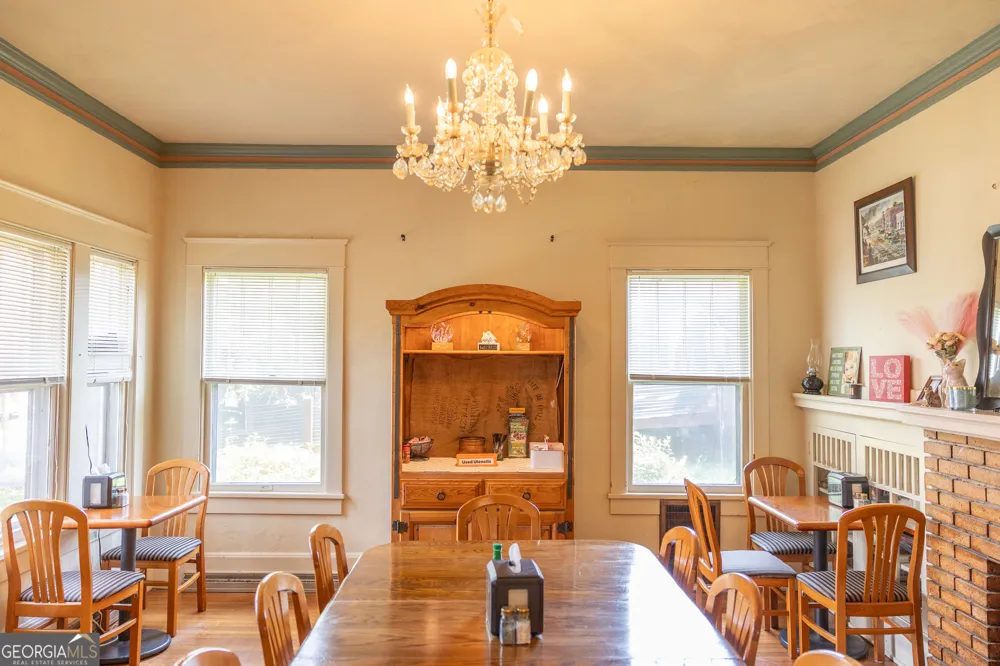 32 Toccoa AVE McCaysville, GA 30555