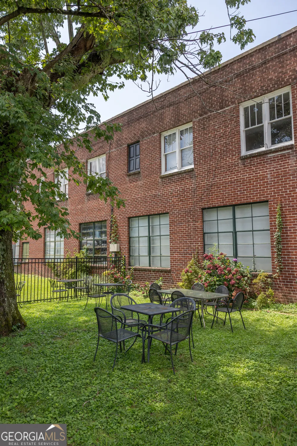 32 Toccoa AVE McCaysville, GA 30555