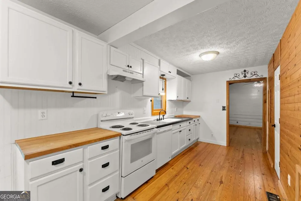 34 Somerset PL Dahlonega, GA 30533