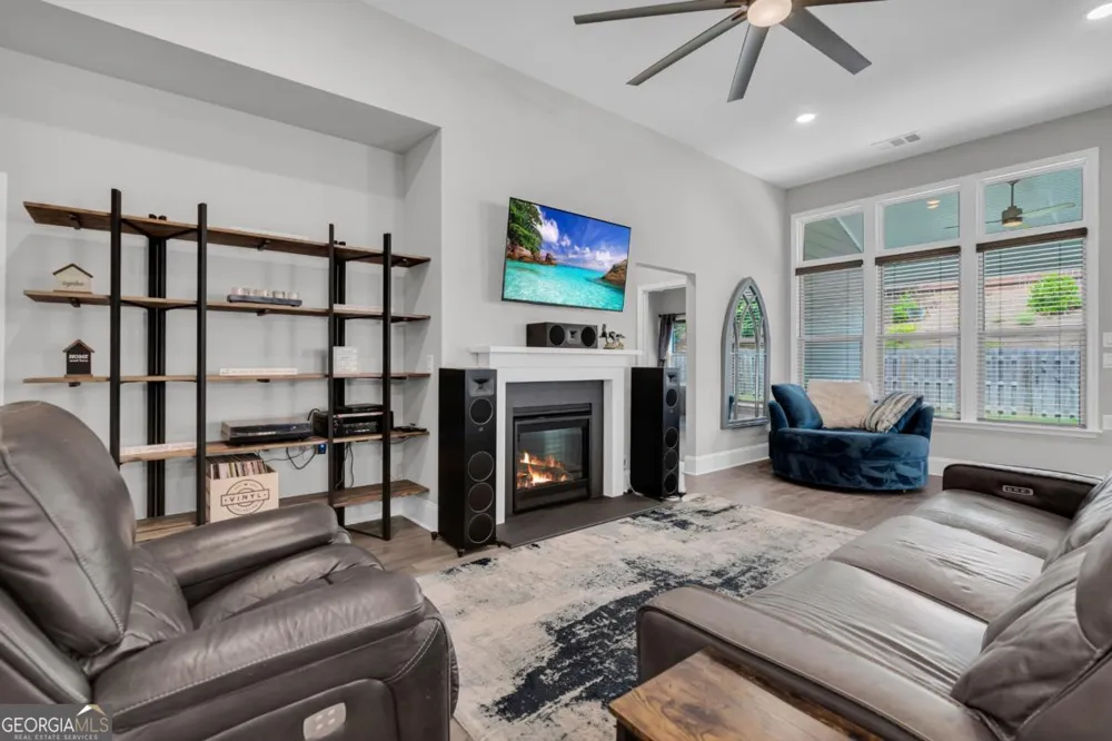 542 Bray ST Woodstock, GA 30188
