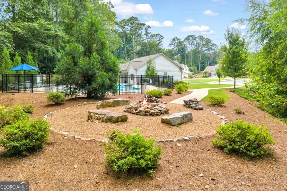 542 Bray ST Woodstock, GA 30188