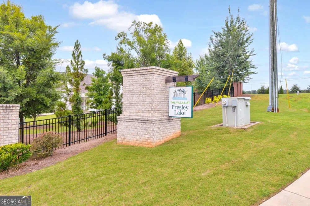 542 Bray ST Woodstock, GA 30188