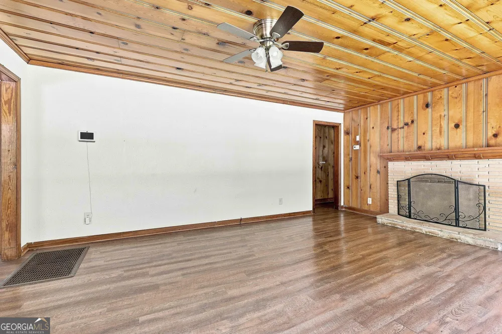 490 Mehaffey DR Fairburn, GA 30213