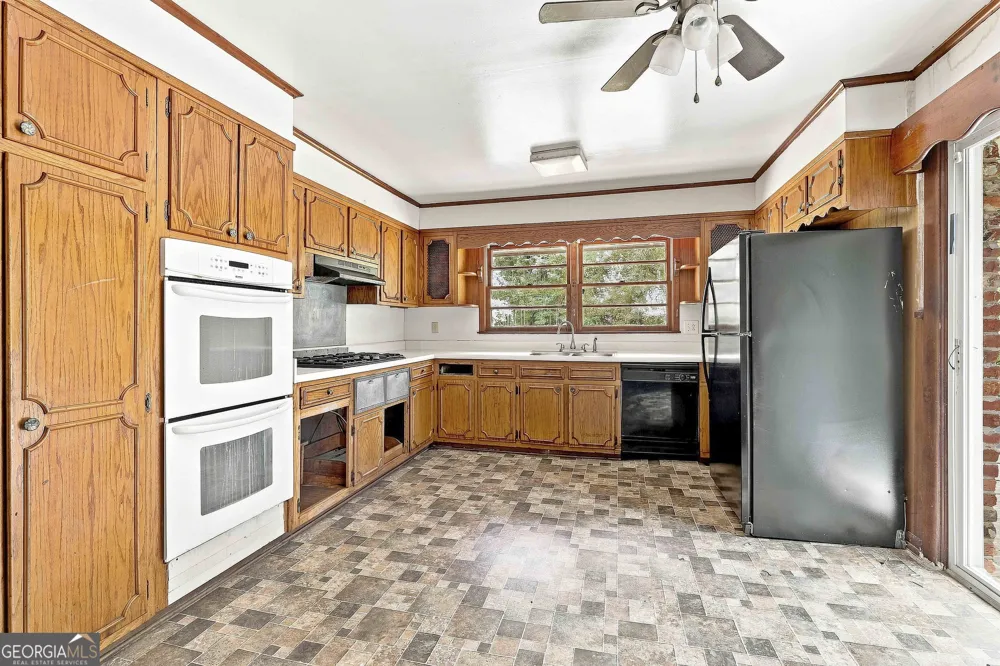 490 Mehaffey DR Fairburn, GA 30213