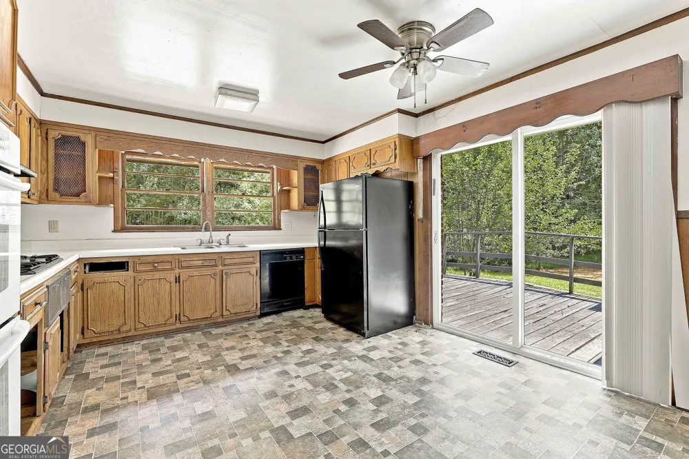 490 Mehaffey DR Fairburn, GA 30213