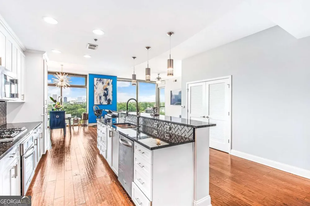 270 17th ST NW Atlanta, GA 30363