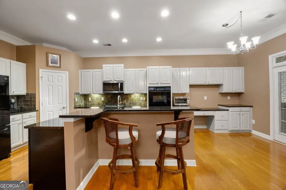 1606 Lexington DR Roswell, GA 30075
