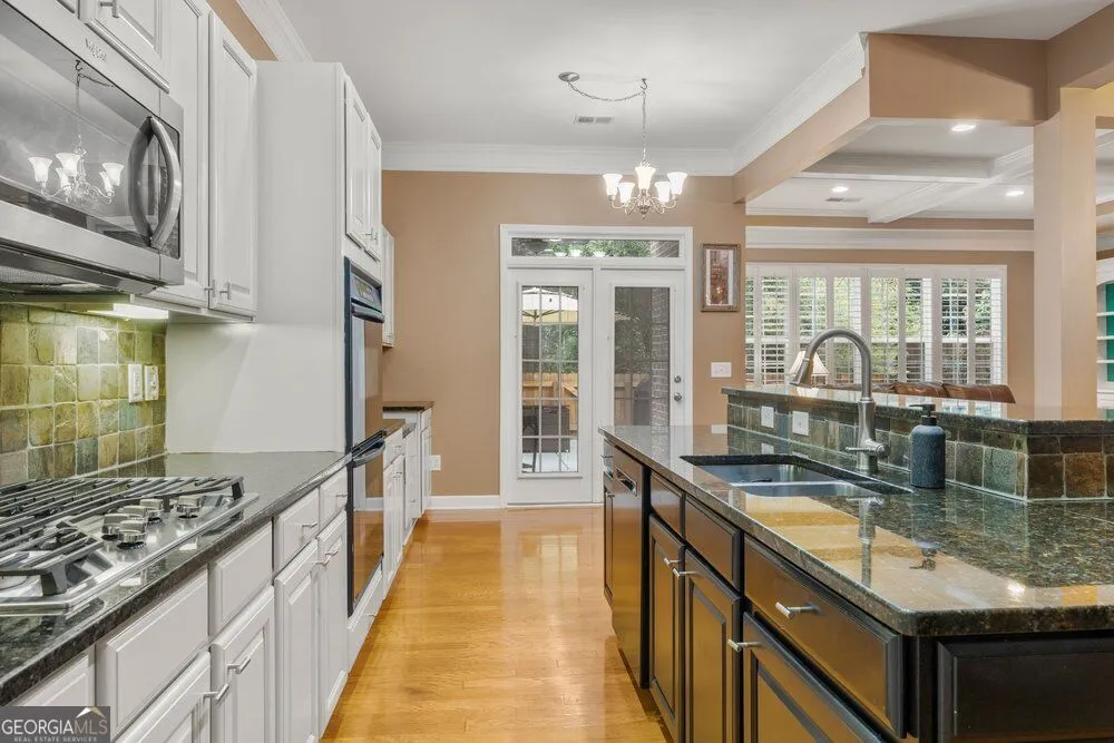 1606 Lexington DR Roswell, GA 30075