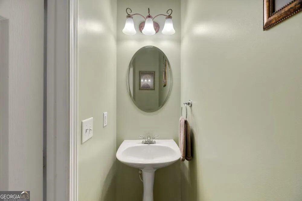 1606 Lexington DR Roswell, GA 30075