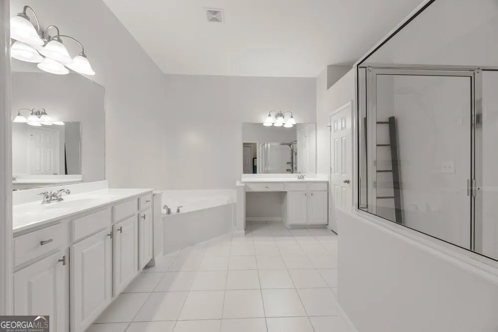 1606 Lexington DR Roswell, GA 30075