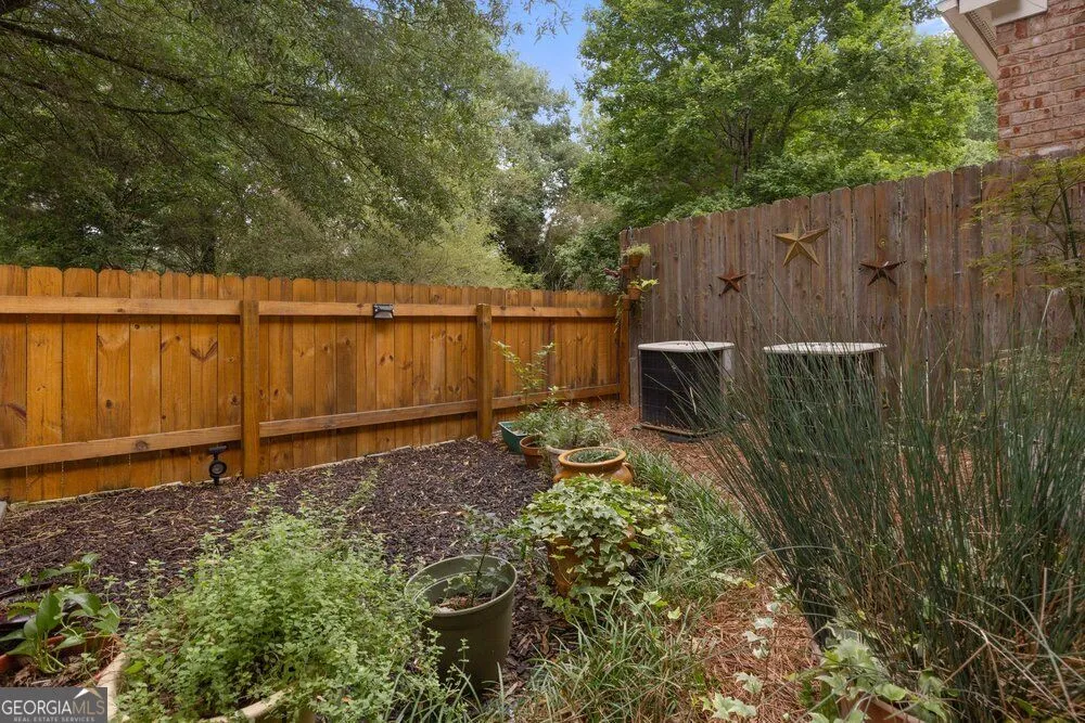 1606 Lexington DR Roswell, GA 30075