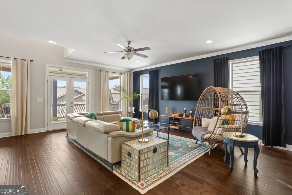 1229 Ridenour LN Kennesaw, GA 30152