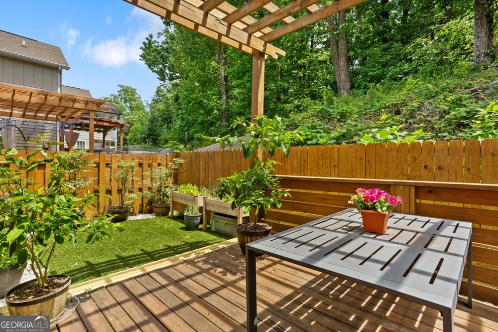 1229 Ridenour LN Kennesaw, GA 30152