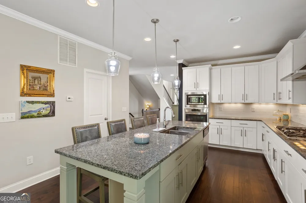 1229 Ridenour LN Kennesaw, GA 30152