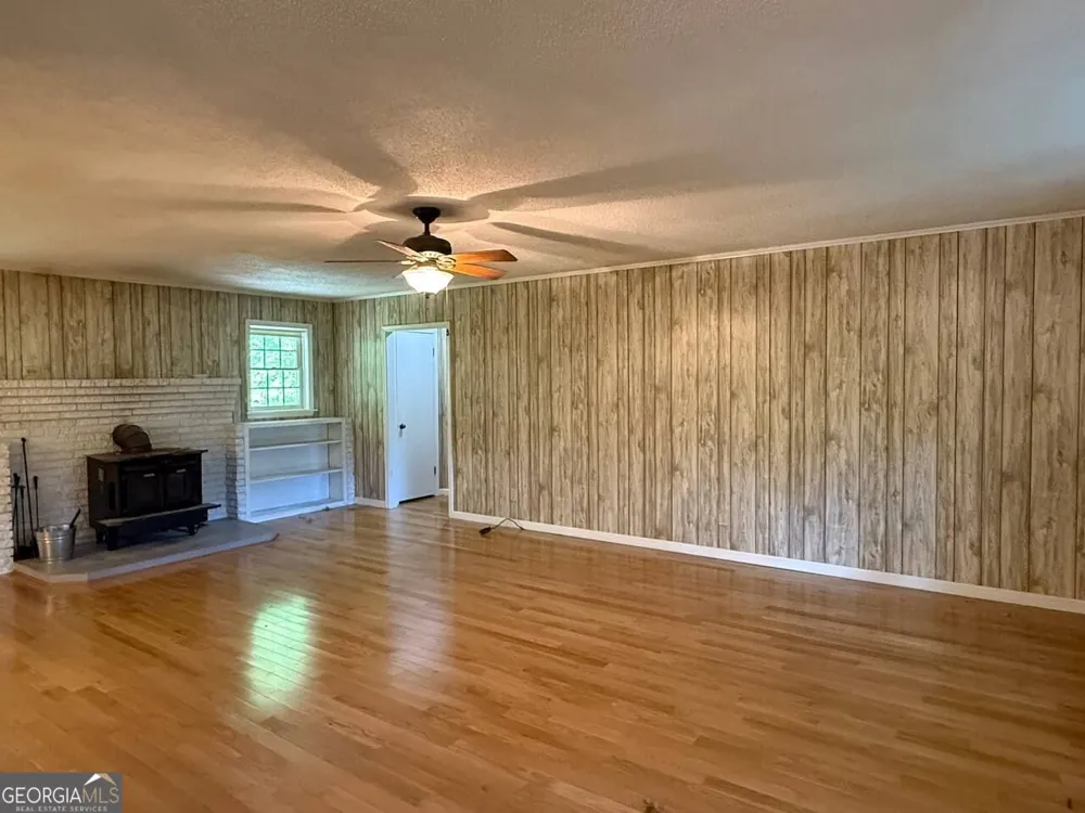 398 Taylors Chapel RD Rabun Gap, GA 30568