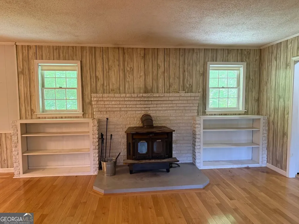 398 Taylors Chapel RD Rabun Gap, GA 30568