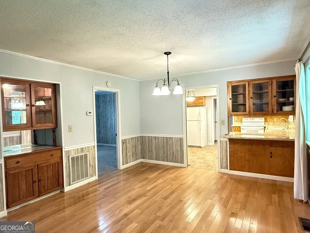 398 Taylors Chapel RD Rabun Gap, GA 30568