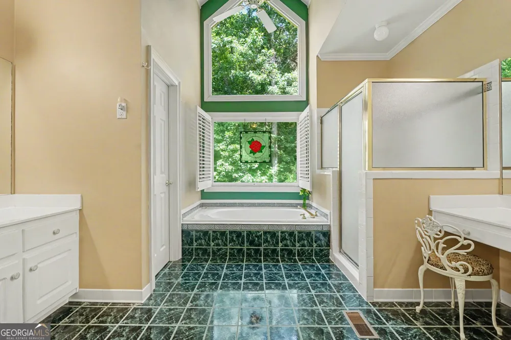 250 River Cove RDG Social Circle, GA 30025