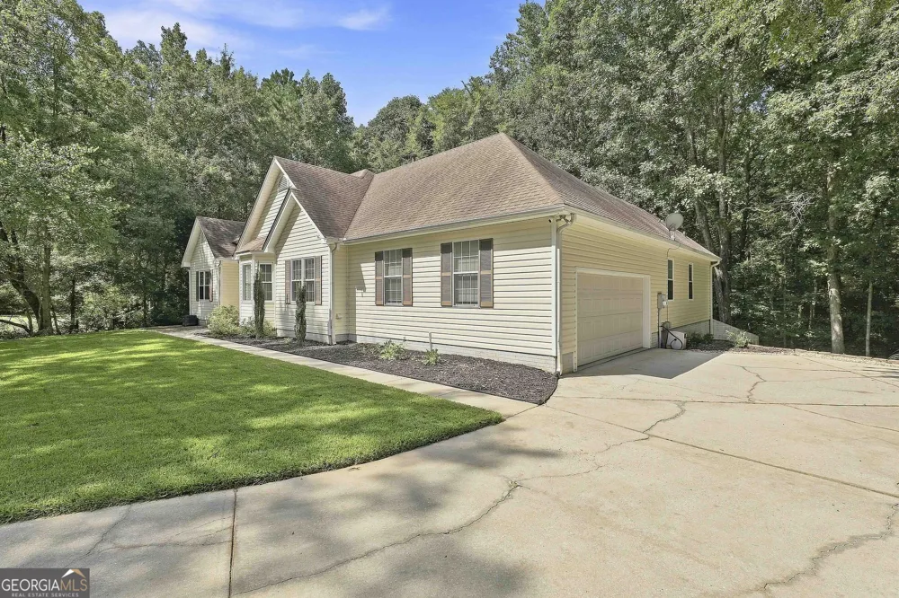 70 Wilkes CT Newnan, GA 30263