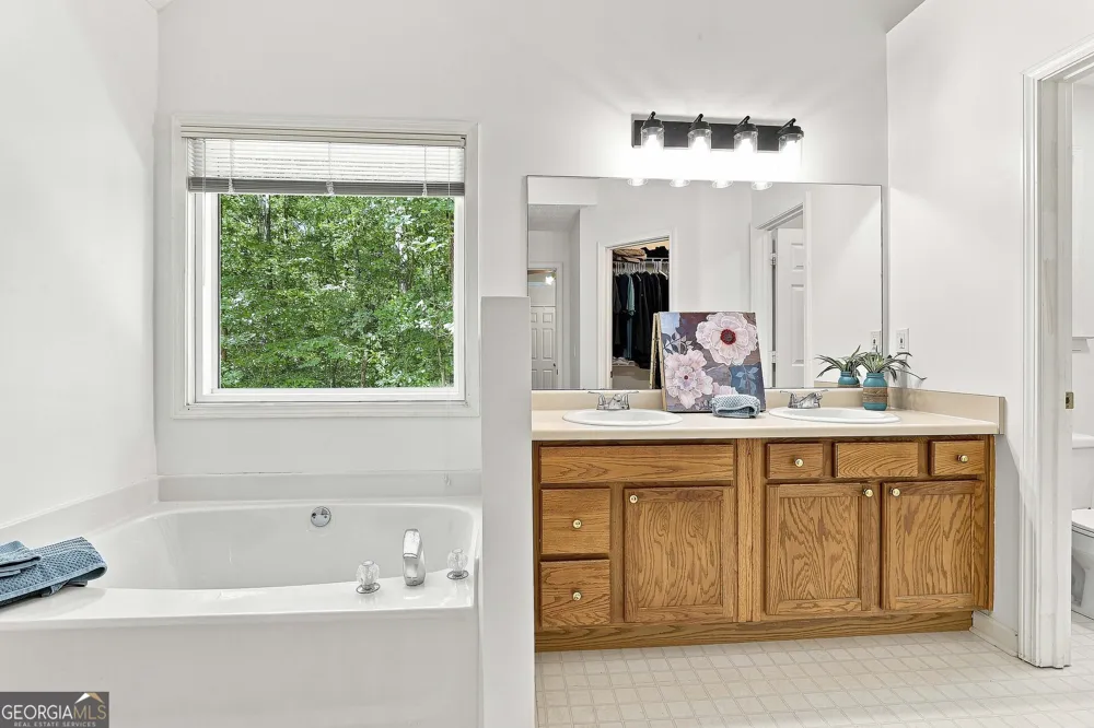 70 Wilkes CT Newnan, GA 30263