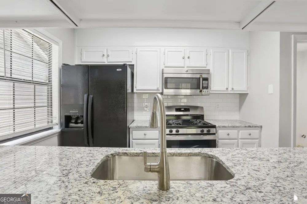 819 Arbor Hill DR Stone Mountain, GA 30088
