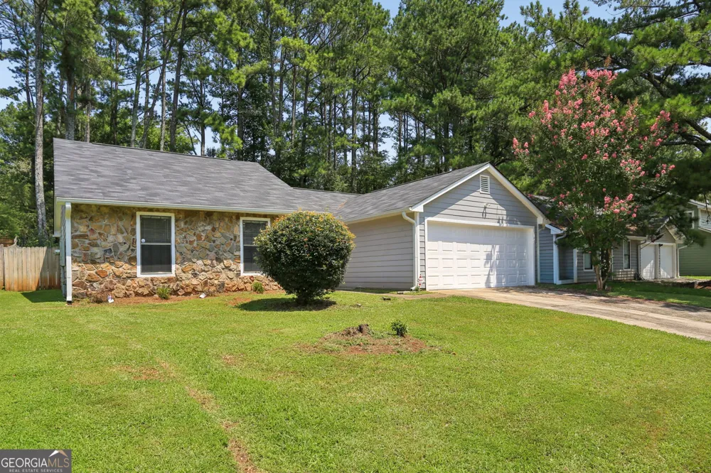 819 Arbor Hill DR Stone Mountain, GA 30088