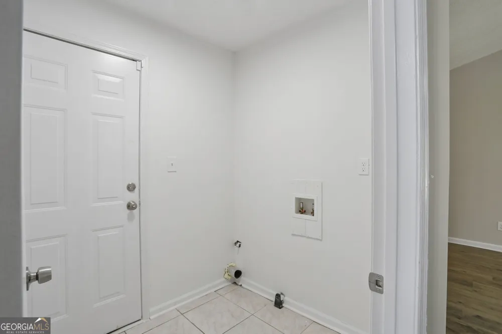819 Arbor Hill DR Stone Mountain, GA 30088