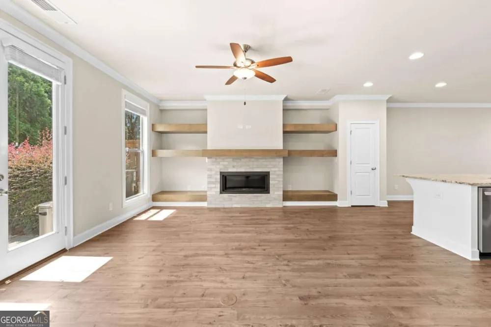 2028 Glenview Park CIR Duluth, GA 30097