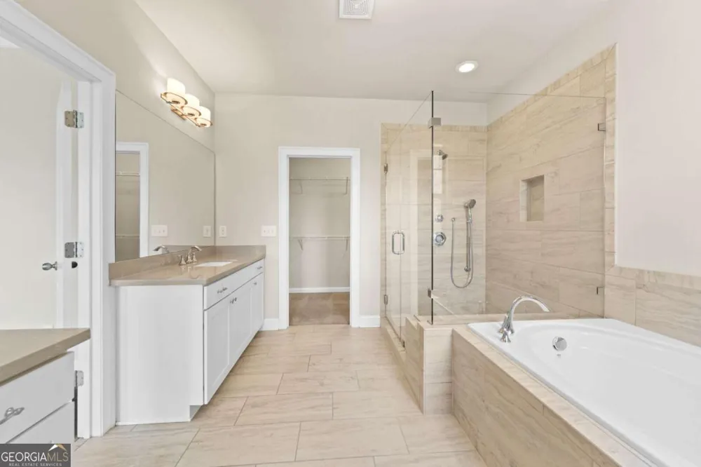 2028 Glenview Park CIR Duluth, GA 30097