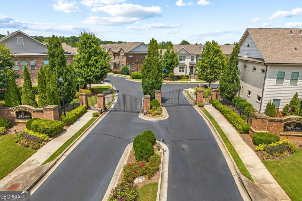 2028 Glenview Park CIR Duluth, GA 30097