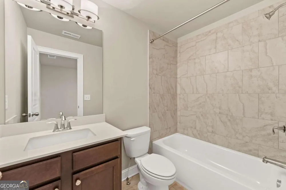 2028 Glenview Park CIR Duluth, GA 30097
