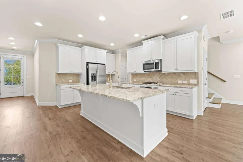 2028 Glenview Park CIR Duluth, GA 30097