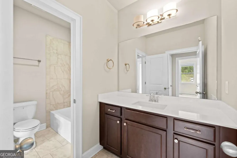 2028 Glenview Park CIR Duluth, GA 30097