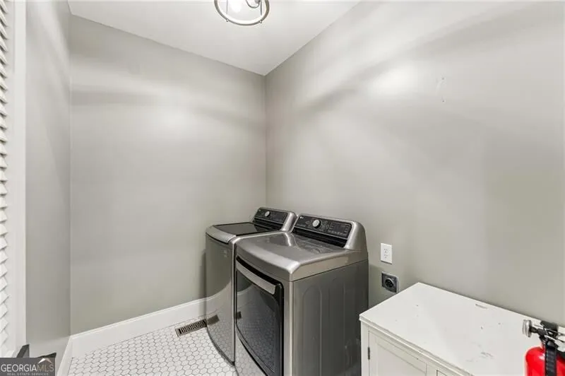 6860 Sterling DR Suwanee, GA 30024