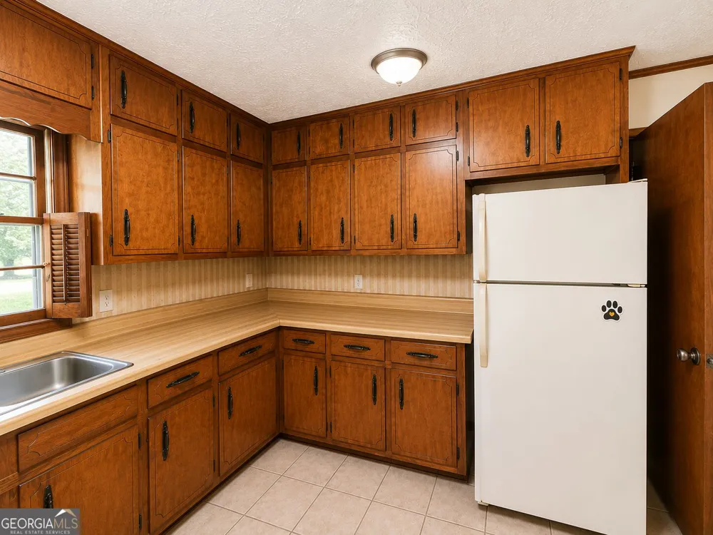 1940 Old Concord DR SE Covington, GA 30016
