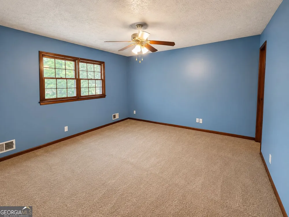 1940 Old Concord DR SE Covington, GA 30016
