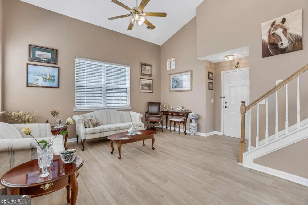 141 W Oaks PL Woodstock, GA 30188