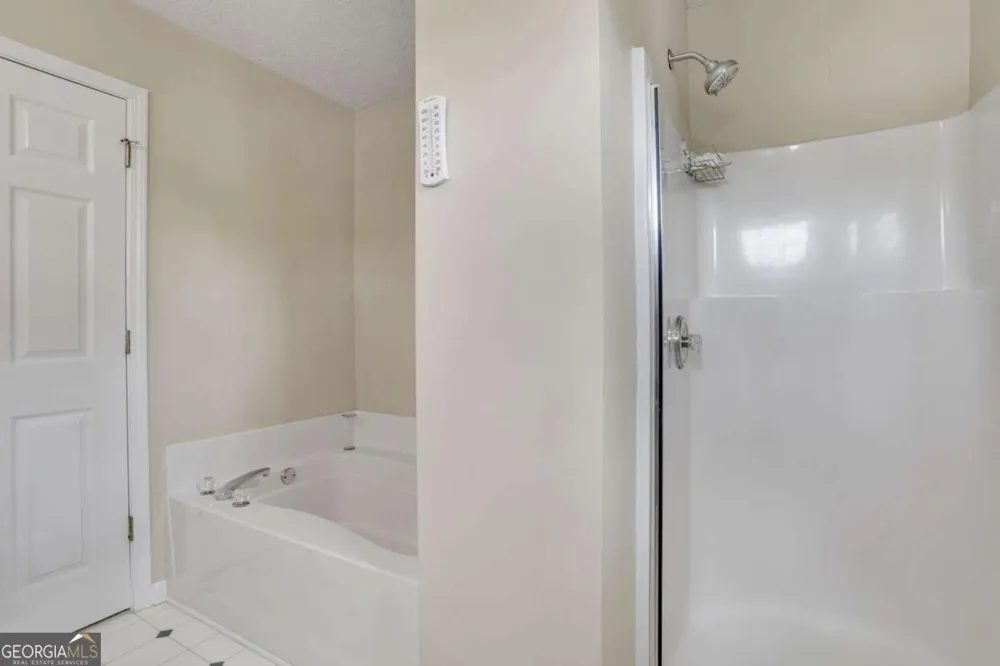 141 W Oaks PL Woodstock, GA 30188