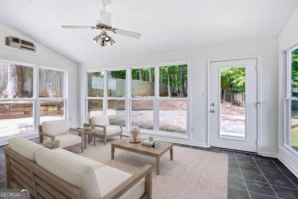 640 Suwanee Lakes CIR Suwanee, GA 30024