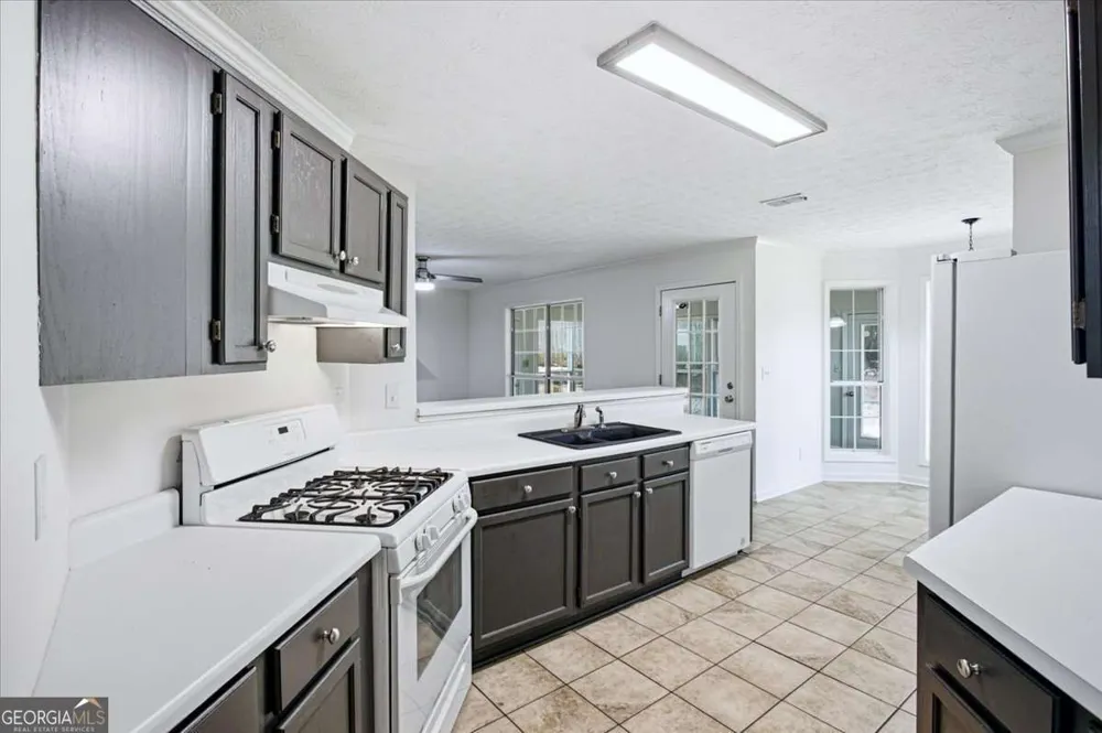 640 Suwanee Lakes CIR Suwanee, GA 30024