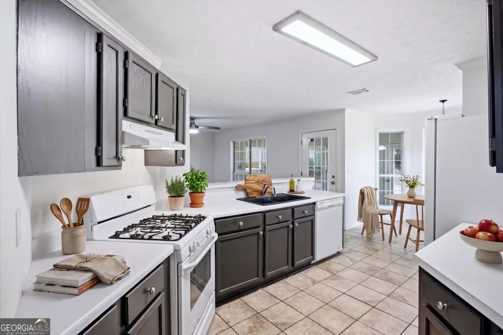 640 Suwanee Lakes CIR Suwanee, GA 30024