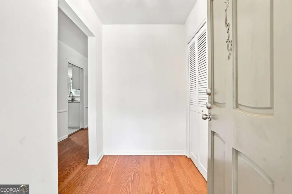 139 Woodmere SQ NW Atlanta, GA 30327
