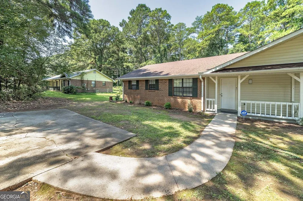 355 Santa Fe TRL Ellenwood, GA 30294