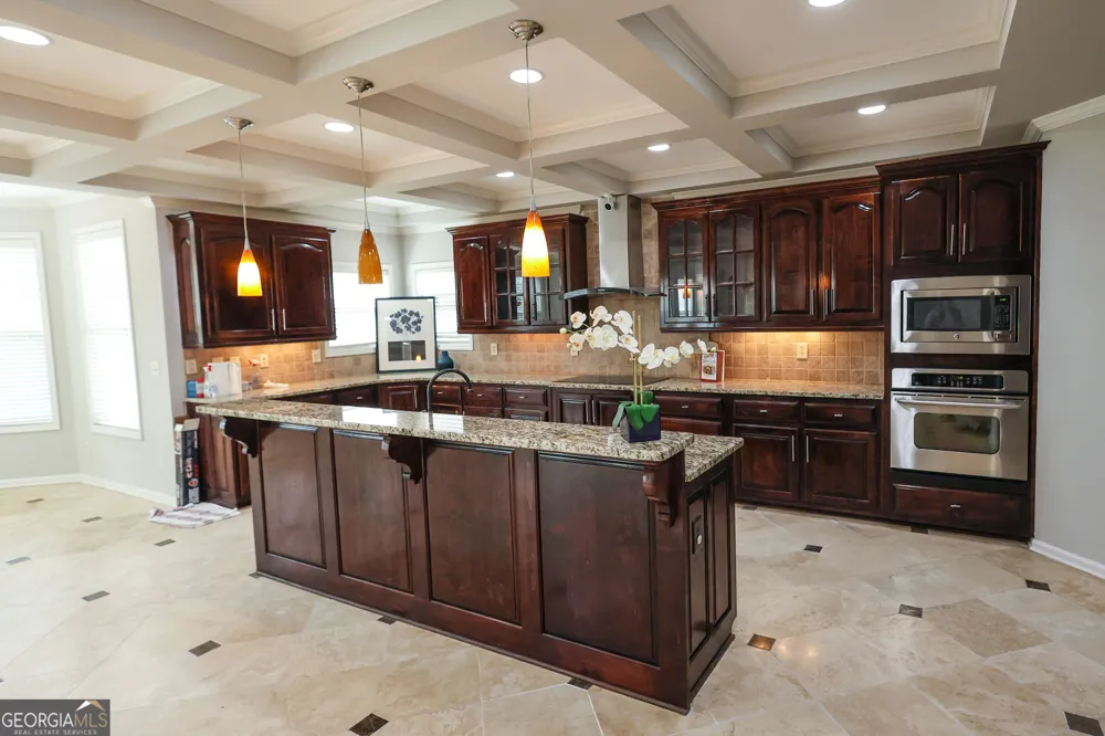 2389 Apalachee Crucis LN Dacula, GA 30019