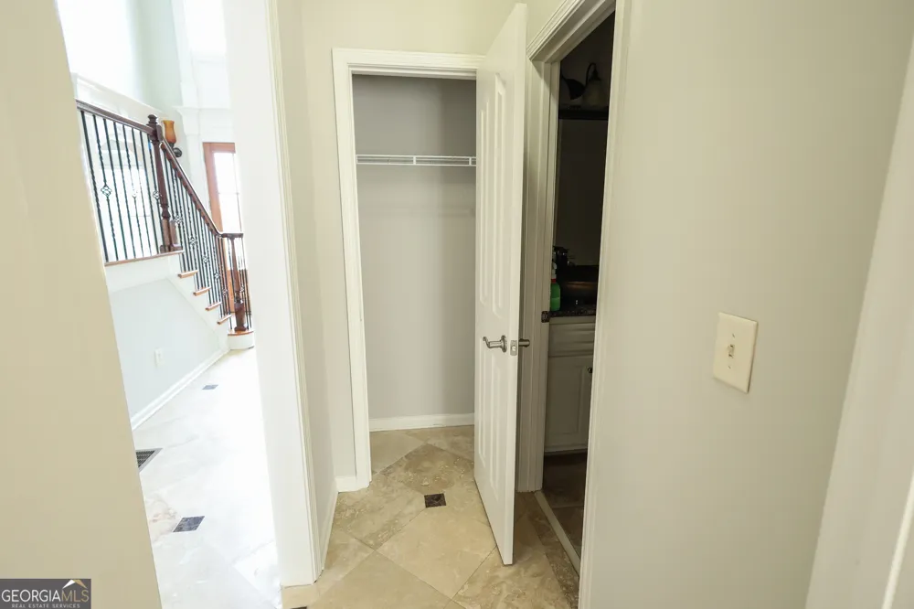 2389 Apalachee Crucis LN Dacula, GA 30019